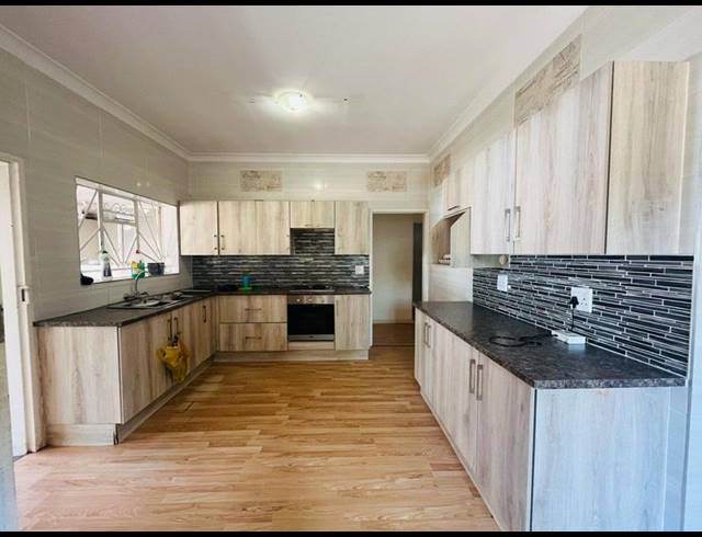 4 BEDROOM HOUSE FOR SALE IN BIRCHLEIGH